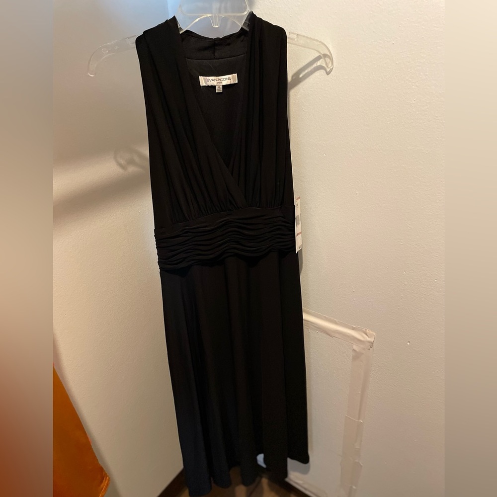 Elegant sleeveless black dress, Size 12